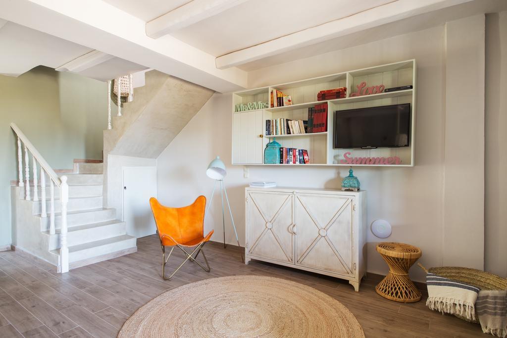 Anemoessa Luxury Villa